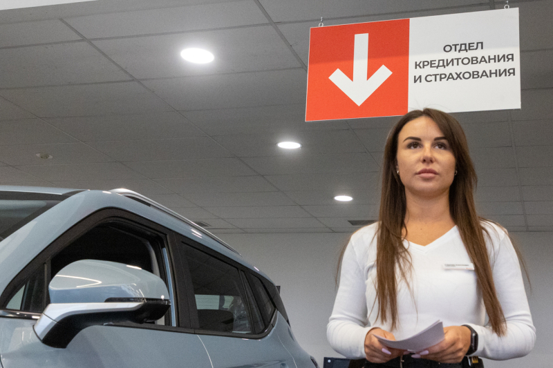 Загадочная Россия: цены снижаются, а автомобили все равно дорожают