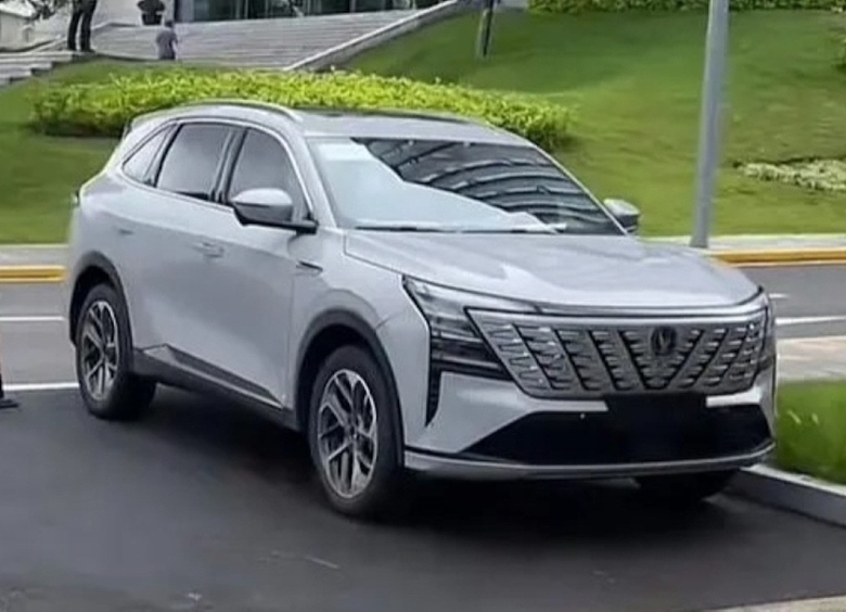 Changan вывел на тесты новый CS75 Plus
