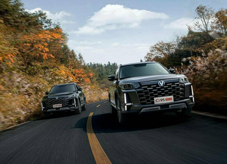 Changan открыл российские продажи кроссовера CS95 с «теплыми» опциями